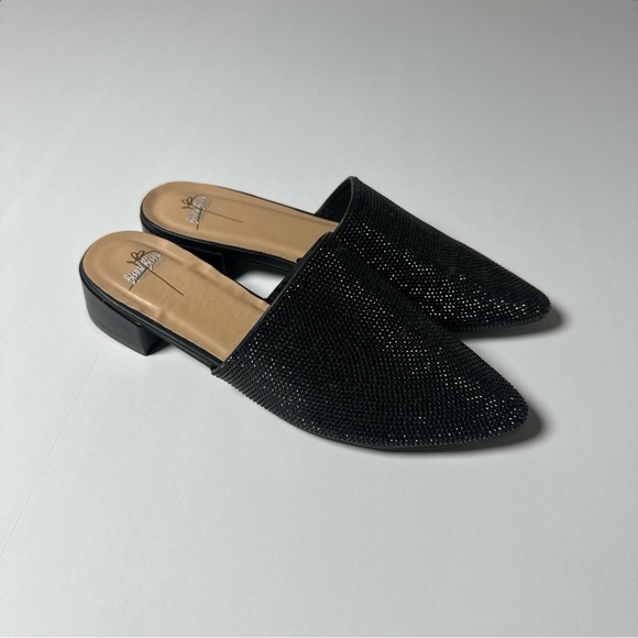 Bisou Bisou Black Mules Sleek Slip-On Shoes - Picture 1 of 8